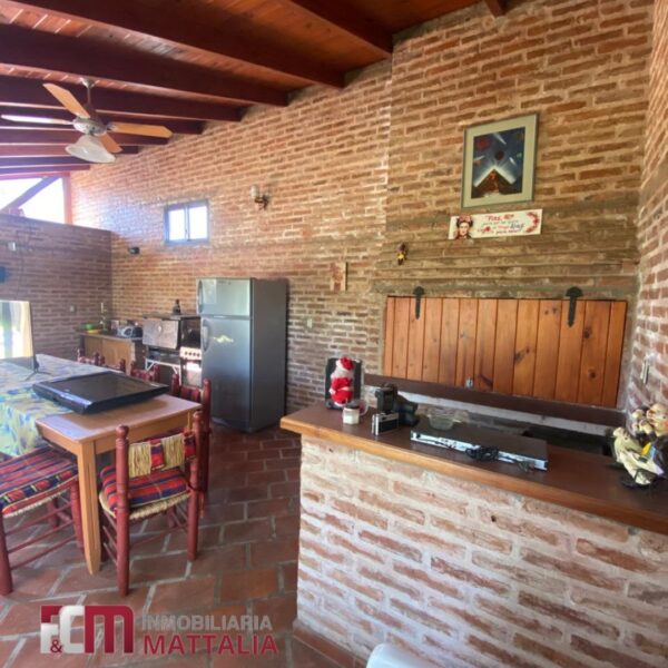Gran propiedad en venta – funcional, amplia y con múltiples comodidades - Imagen 13