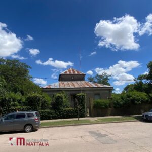 Encantadora casa con estilo tradicional y amplio patio – ideal para familias