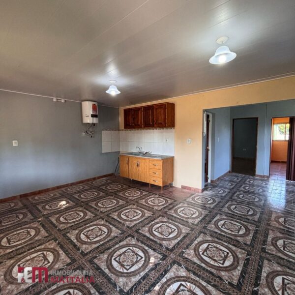 CASA FUNCIONAL CON PATIO - Imagen 4