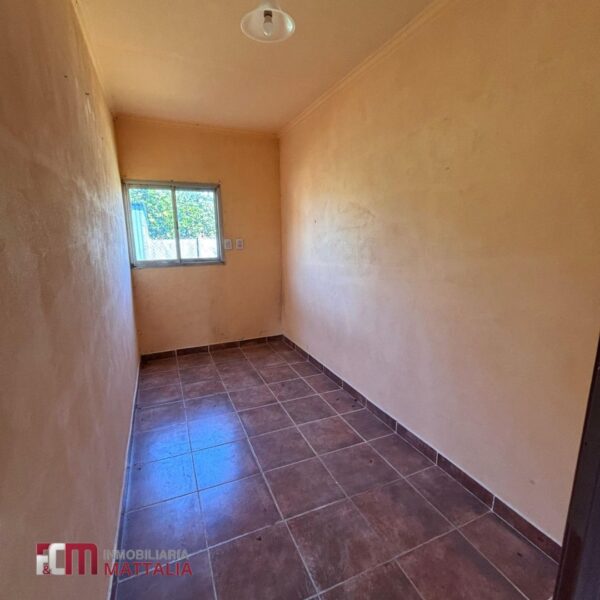 CASA FUNCIONAL CON PATIO - Imagen 6