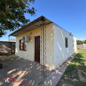 CASA FUNCIONAL CON PATIO