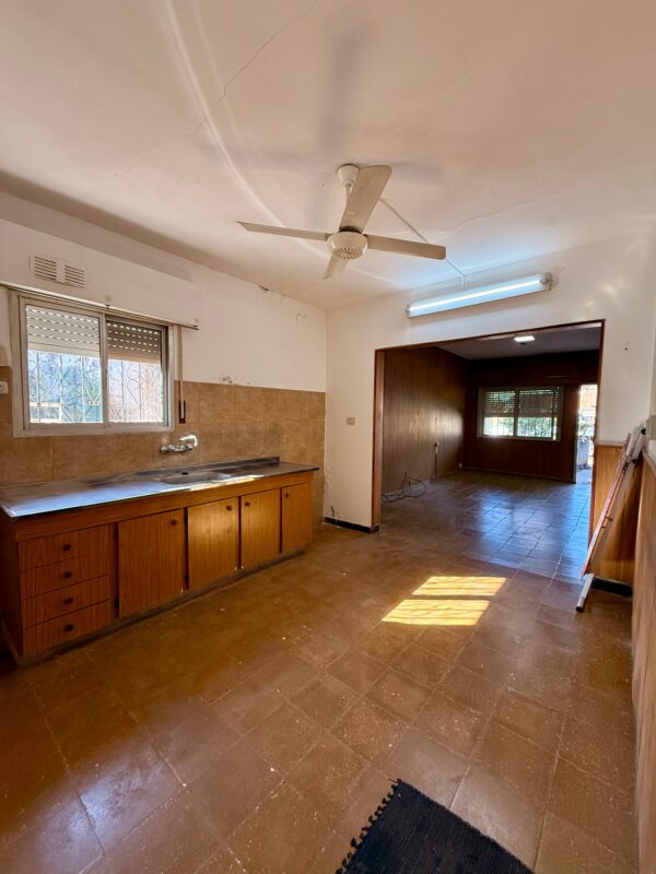Casa en Venta – Amplio Terreno con Pileta y Espacios Verdes - Imagen 4