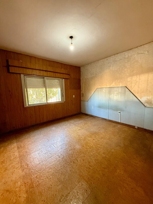 Casa en Venta – Amplio Terreno con Pileta y Espacios Verdes - Imagen 6