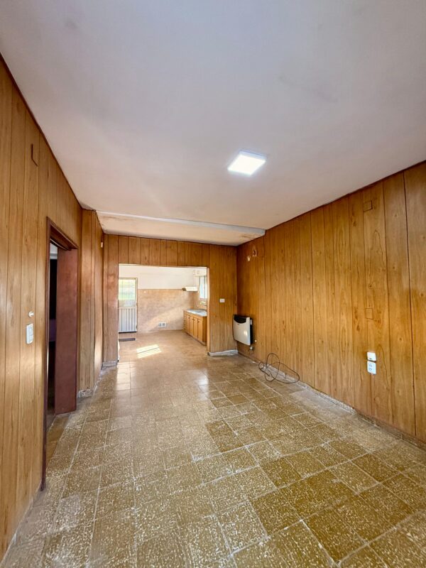 Casa en Venta – Amplio Terreno con Pileta y Espacios Verdes - Imagen 2