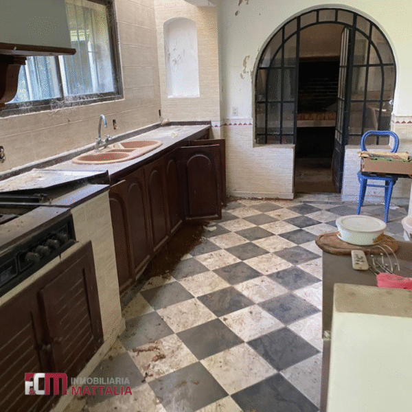 CASA AMPLIA IDEAL PARA REFACCIONAR - Imagen 6